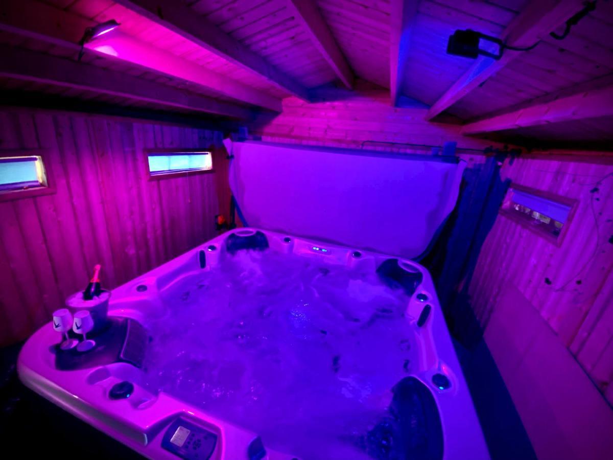 Beautiful Hot Tub Suite In Lytham St Annes Eksteriør billede
