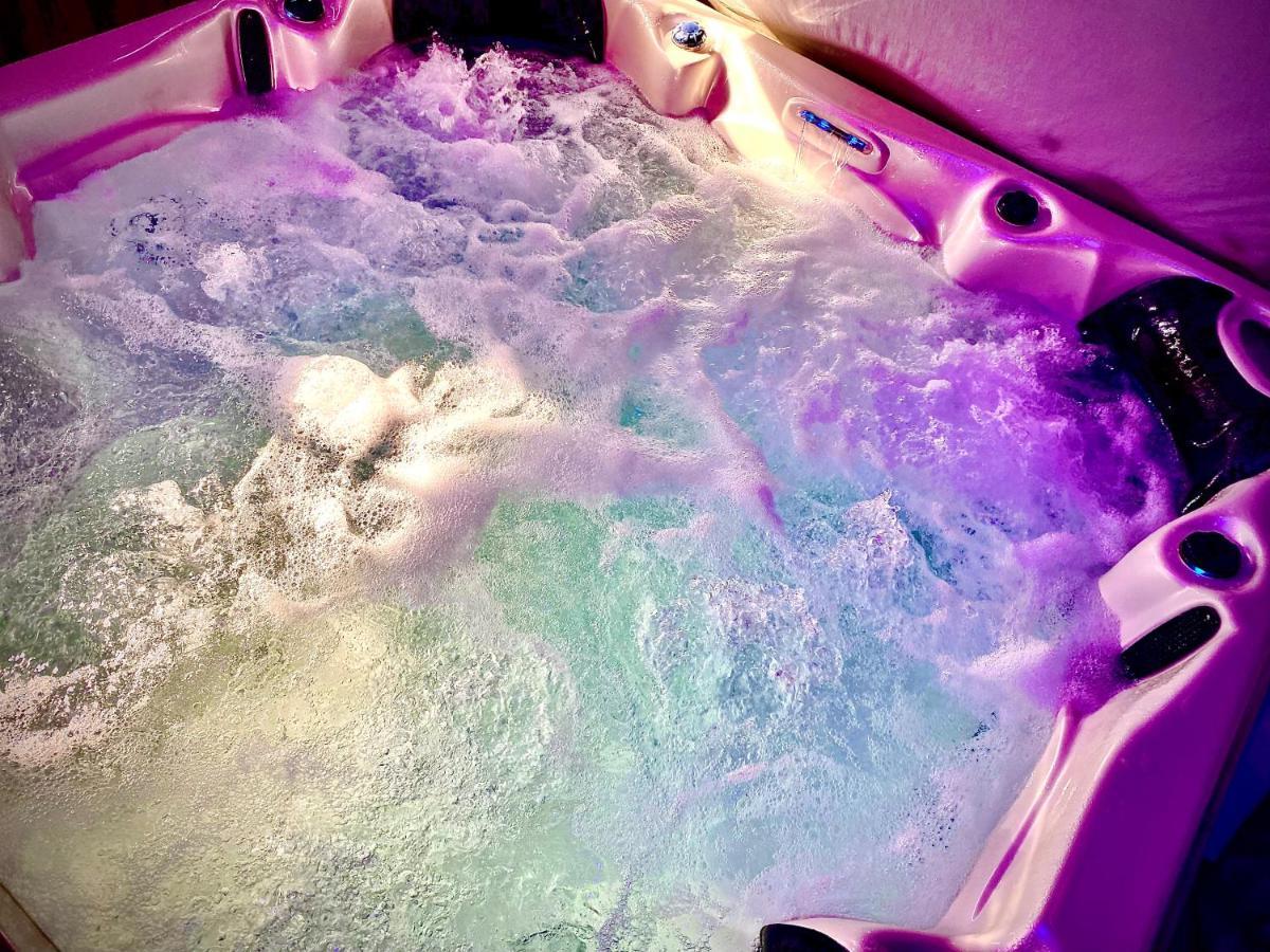 Beautiful Hot Tub Suite In Lytham St Annes Eksteriør billede